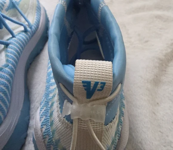 Stylish Blue and White Men's Sneakers - Picture 5 of 12